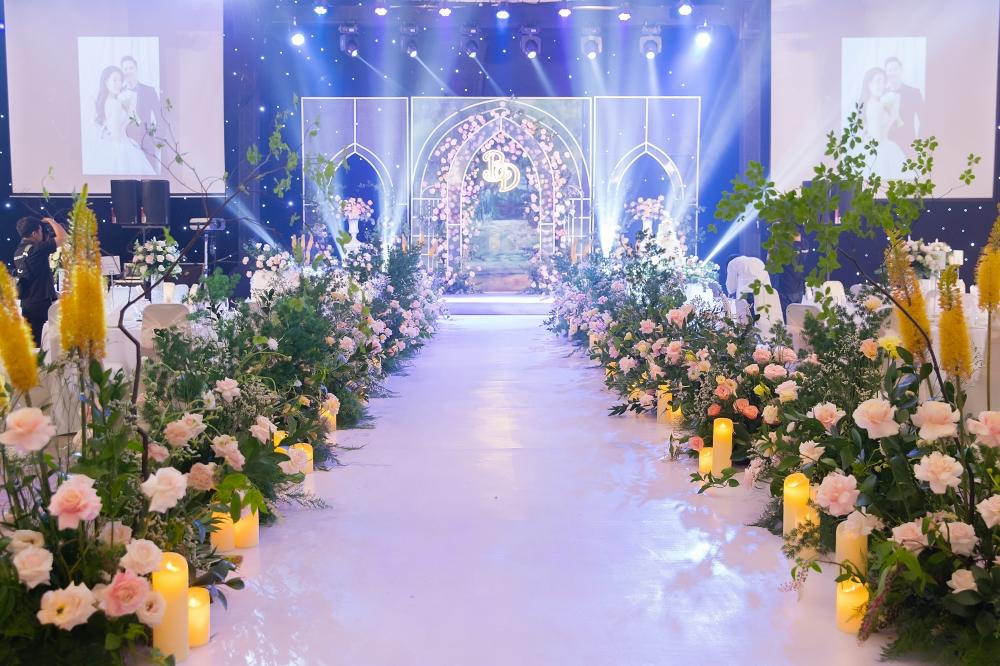 Karen Nguyễn hạnh phúc khoe bụng bầu trong đám cưới-11