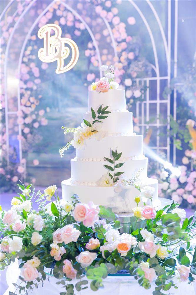 Karen Nguyễn hạnh phúc khoe bụng bầu trong đám cưới-12