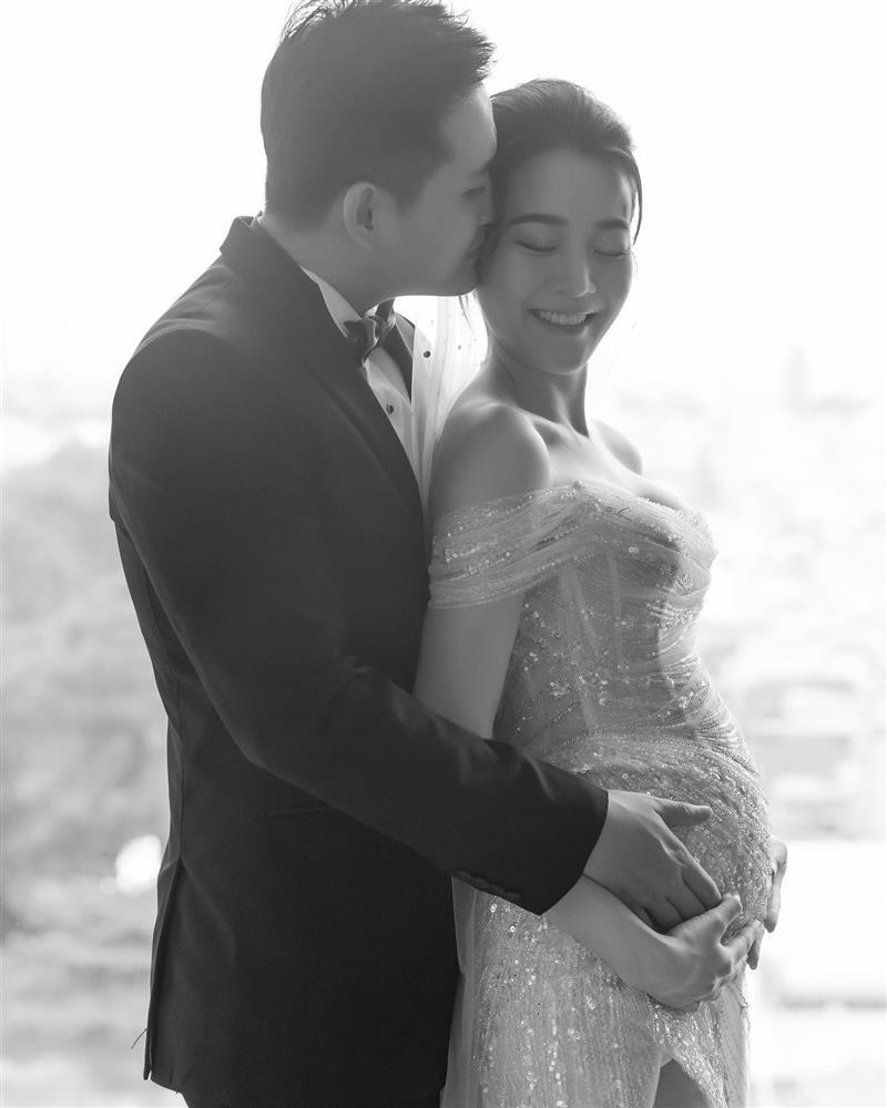 Karen Nguyễn hạnh phúc khoe bụng bầu trong đám cưới-5
