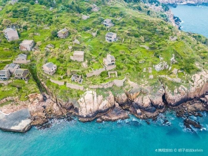 Ngôi làng ma thành địa điểm được du khách săn đón tại Trung Quốc-1