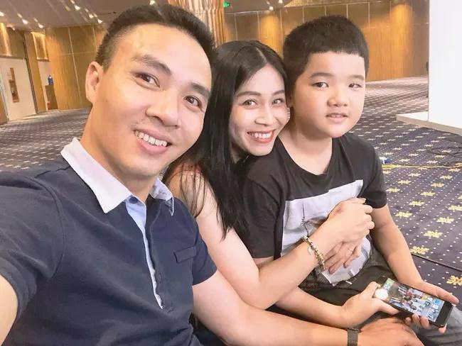 MC Hoàng Linh gặp gỡ con riêng chồng, thái độ ra sao?-7