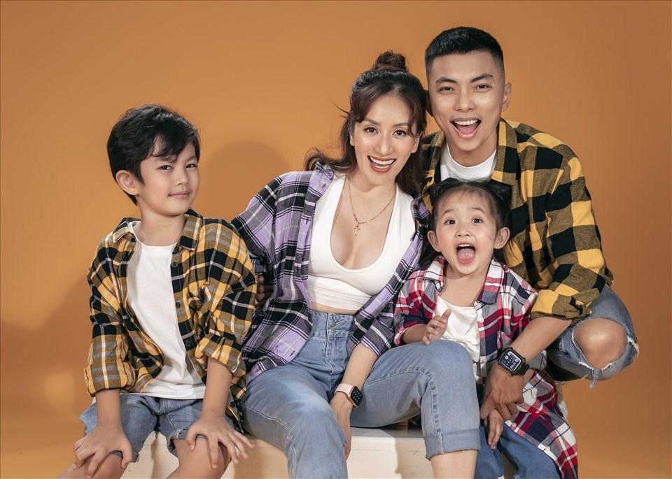 Phản ứng dàn sao nam Vbiz khi bị mỉa mai làm phi công vì tiền-1