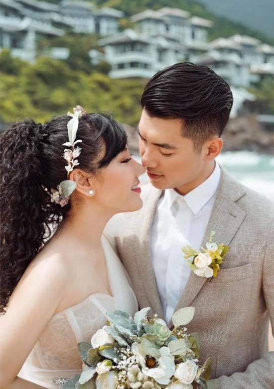 Phản ứng dàn sao nam Vbiz khi bị mỉa mai làm phi công vì tiền-6