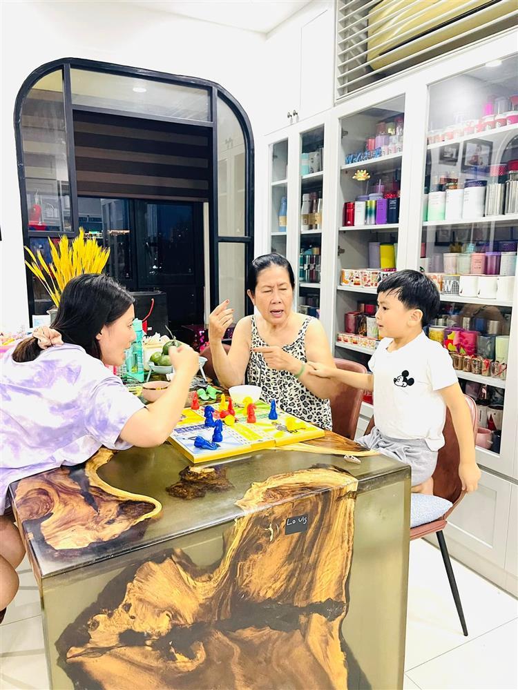 Tin showbiz Việt ngày 18/6: Khả Trang thú nhận bị cắm sừng?-8