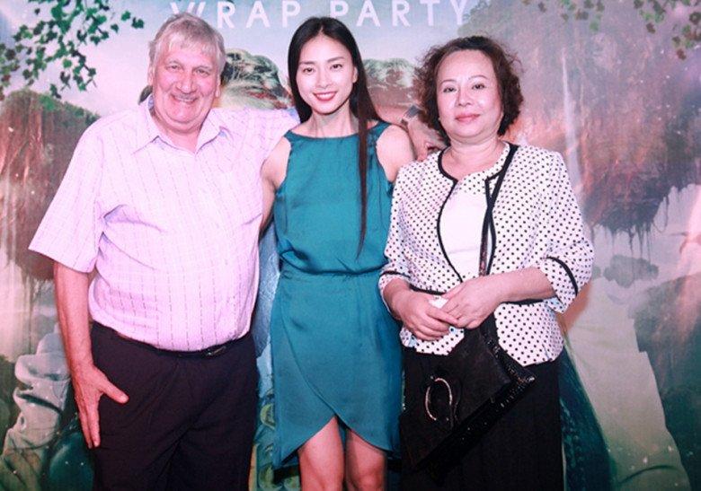 Mẹ Ngô Thanh Vân U70 vẫn điệu đà, sắc sảo ngược hẳn con-5