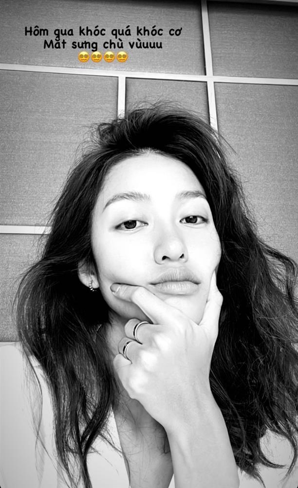 Khả Ngân tã tượi, mắt sưng vù sau tiệc độc thân của Minh Hằng-2