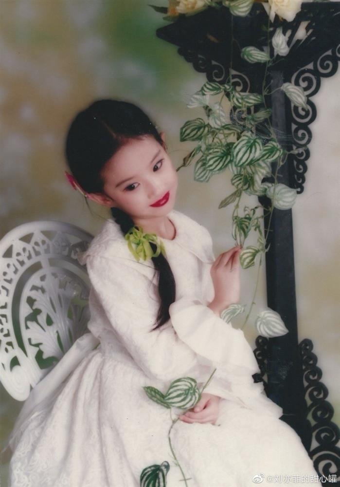 Phốt Lưu Diệc Phi: Bằng cấp giả, phẫu thuật lại nhận thiên tiên?-8