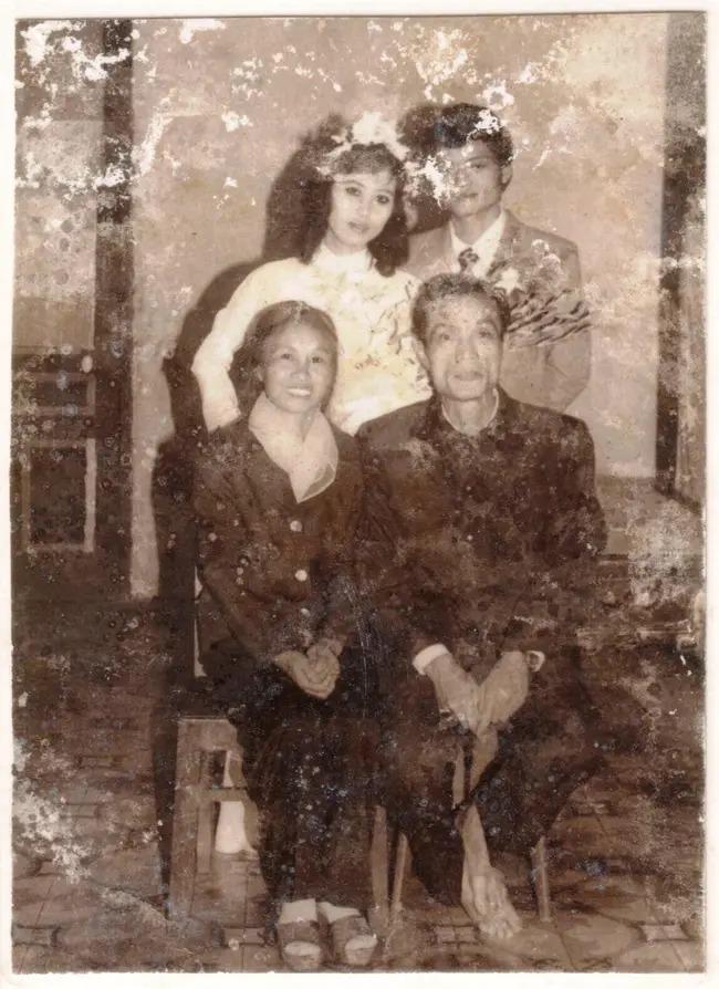 Nhân chứng 100 tuổi và vợ kém 12 tuổi: Không đám cưới vẫn sống bạc đầu!-4