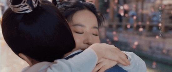 Tức nổ mắt vì Lưu Diệc Phi và Trần Hiểu bị xóa cảnh hôn táo bạo-9