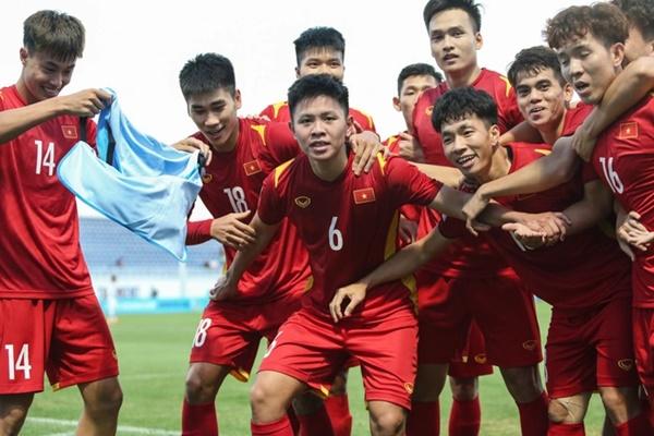 Vũ Tiến Long: Từ nghi ngờ, tôi tin HLV Gong sau trận U23 Việt Nam - UAE-1