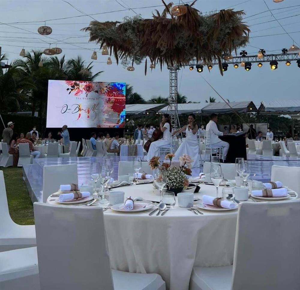 Minh Hằng cho khách mời ăn gì trong đám cưới sang chảnh?-3