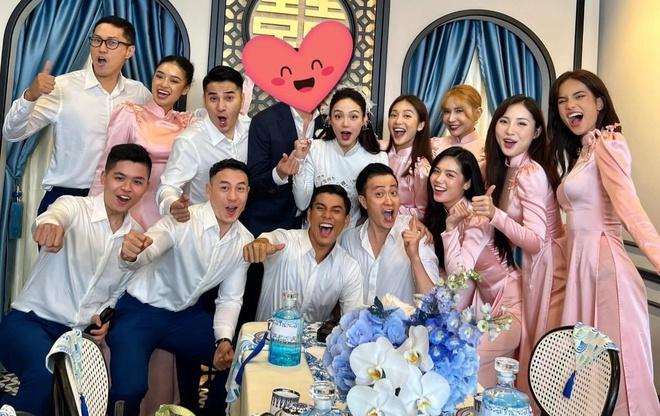 Minh Hằng khắt khe dress code đám cưới mà vẫn có người ô dề?-9