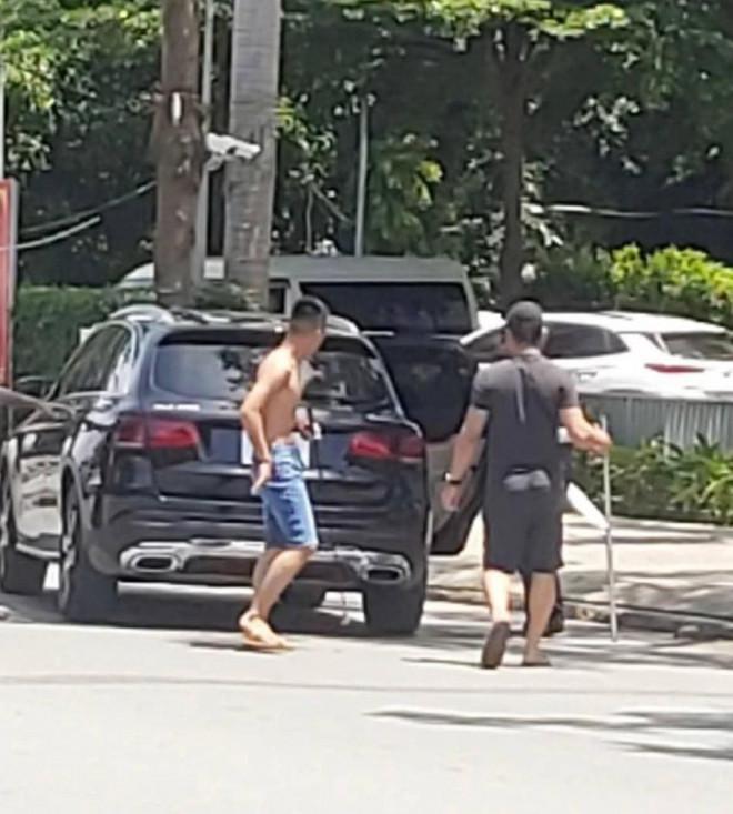 Đánh nhau vì sờ vào vùng nhạy cảm nữ nhân viên massage-2