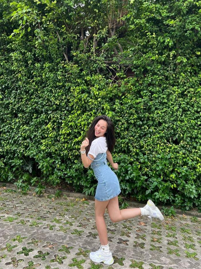 Loạt mỹ nhân U50 chuộng mốt cưa sừng làm nghé-10