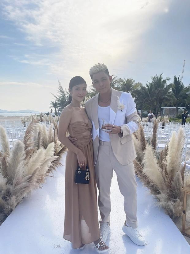 Khả Ngân gầy trơ xương, váy như sắp tụt ở đám cưới Minh Hằng-6