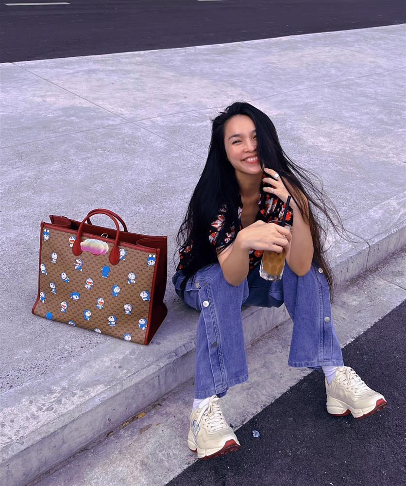 Hiền Thục gầy đến mức phanh áo trơ xương ngực-2