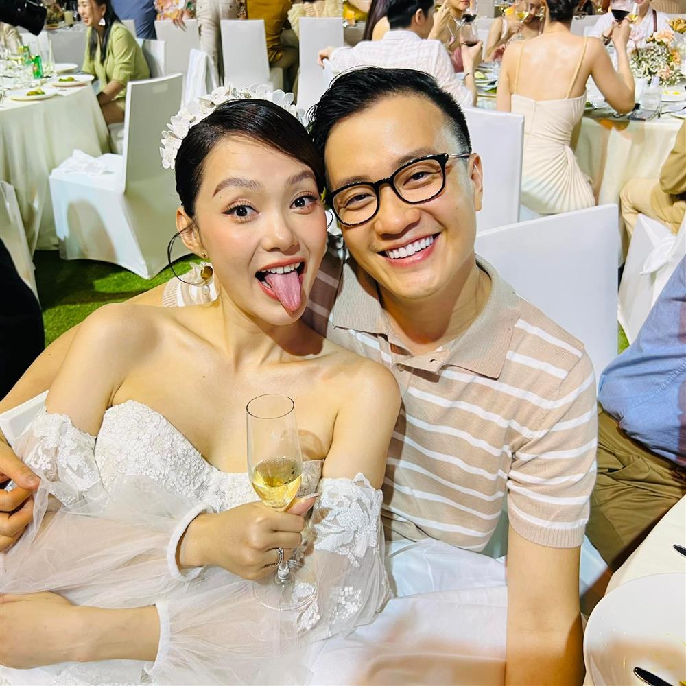 Lương Mạnh Hải mặc tuềnh toàng đi ăn cưới Minh Hằng?-1