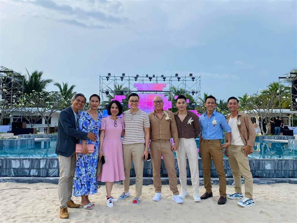 Lương Mạnh Hải mặc tuềnh toàng đi ăn cưới Minh Hằng?-5