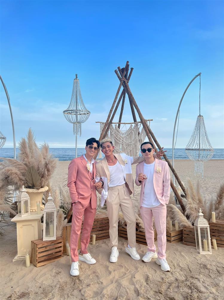 Lương Mạnh Hải mặc tuềnh toàng đi ăn cưới Minh Hằng?-8