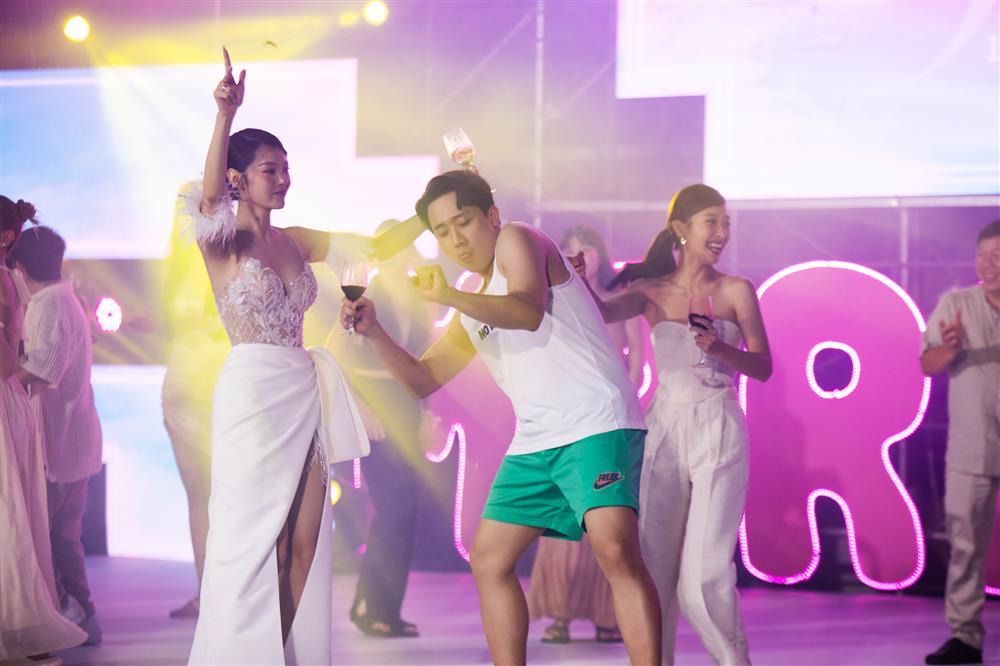 Khả Như, Diệu Nhi tơi bời hoa lá ở đám cưới Minh Hằng-9