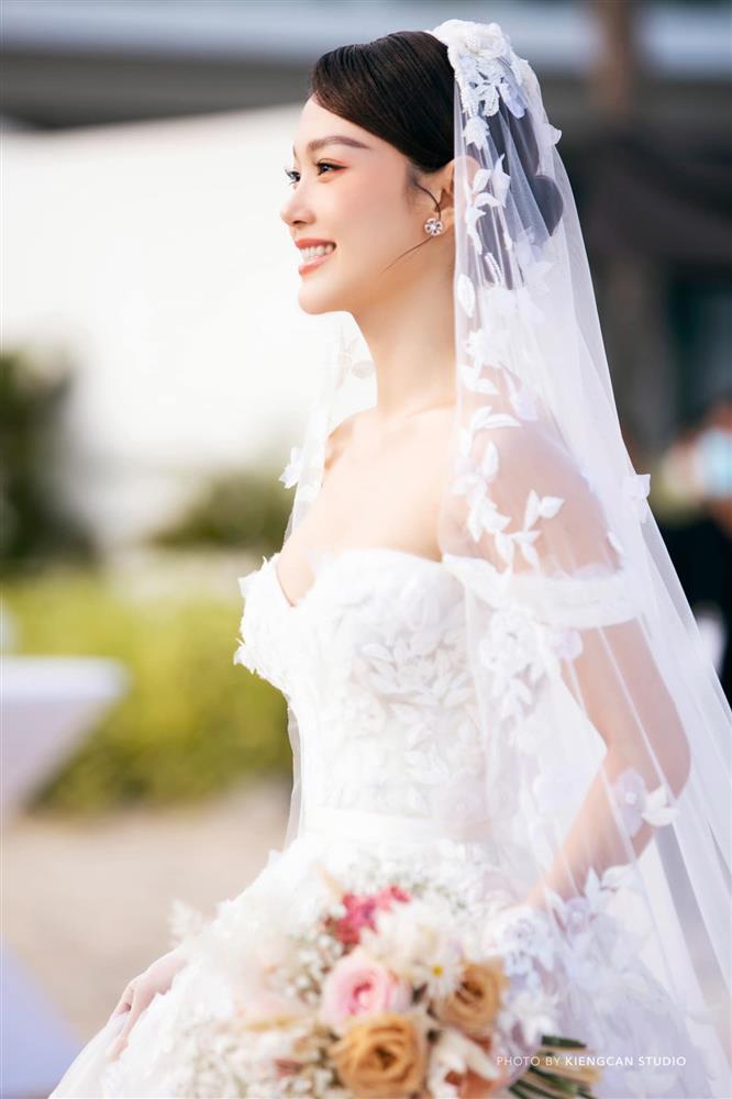 Khả Như, Diệu Nhi tơi bời hoa lá ở đám cưới Minh Hằng-2