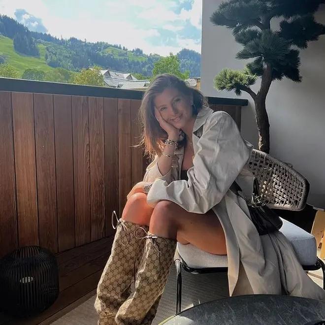 Huyền thoại bóng đá Đức hẹn hò với bạn của con trai quá cố-2