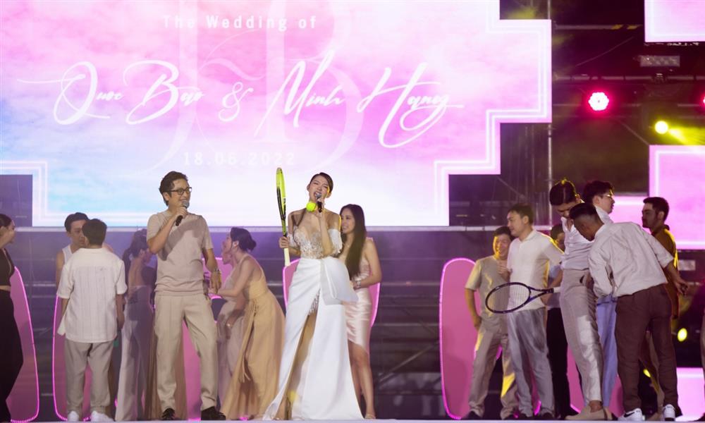 Minh Hằng thay 3 bộ váy cưới độc lạ trong ngày cưới-6