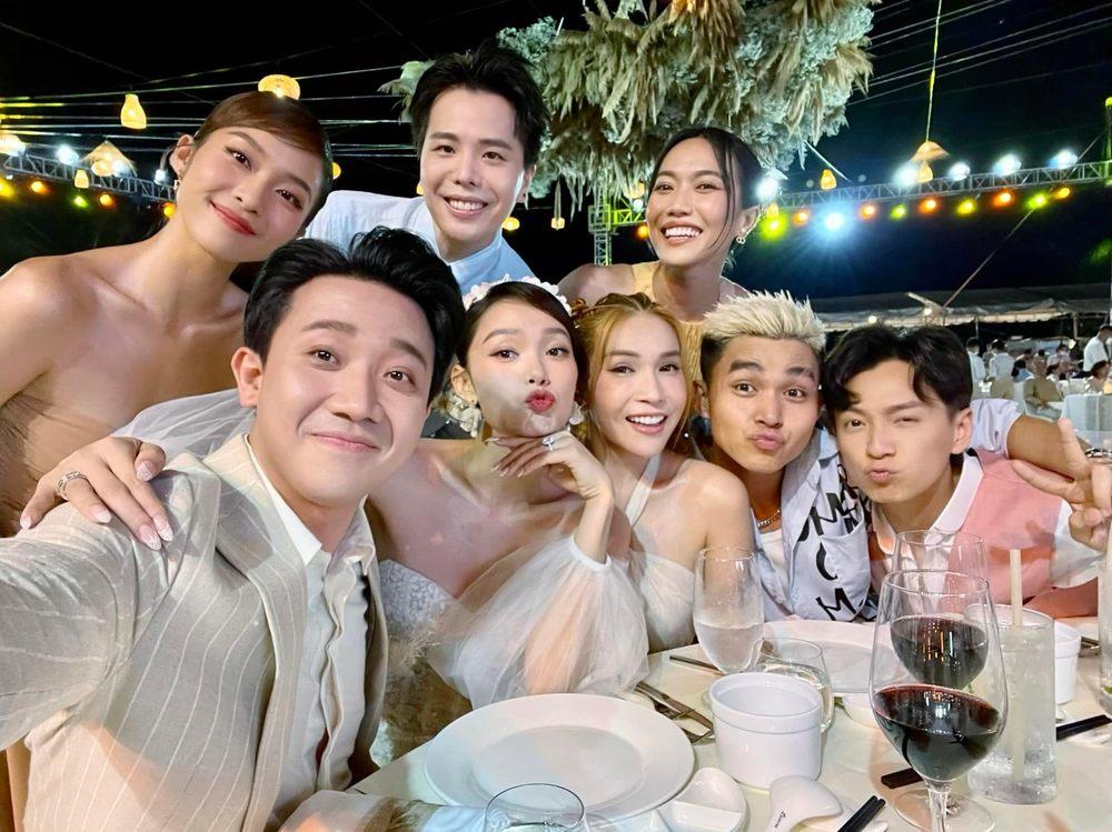 Ăn cưới Minh Hằng, Trấn Thành 3 lần thay đồ kém gì cô dâu-1