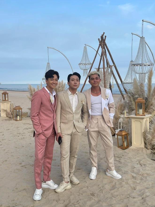 Ăn cưới Minh Hằng, Trấn Thành 3 lần thay đồ kém gì cô dâu-3