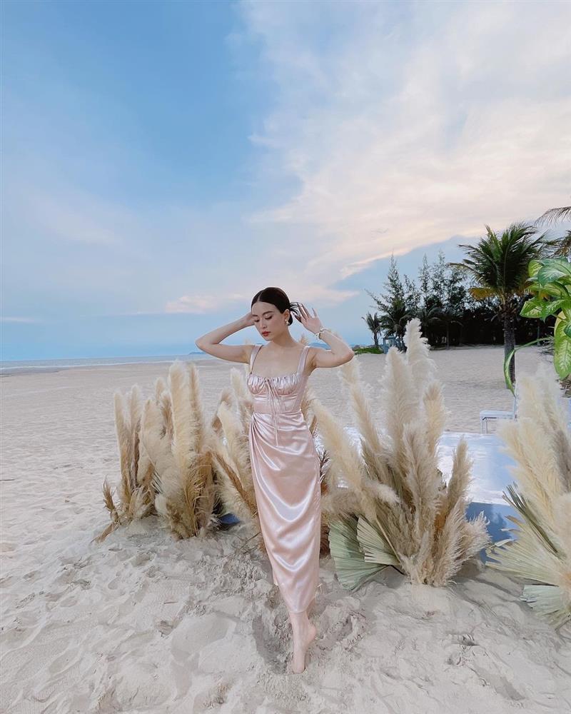 Mặc quy định, Khả Ngân vẫn đi giày cao gót ở đám cưới Minh Hằng-5