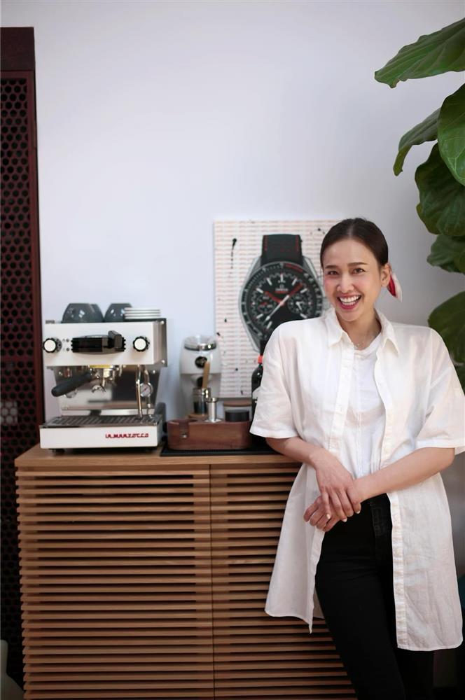 Tin showbiz Việt ngày 19/6: Hoa hậu Thùy Tiên đọ sắc 2 mẹ bỉm-3