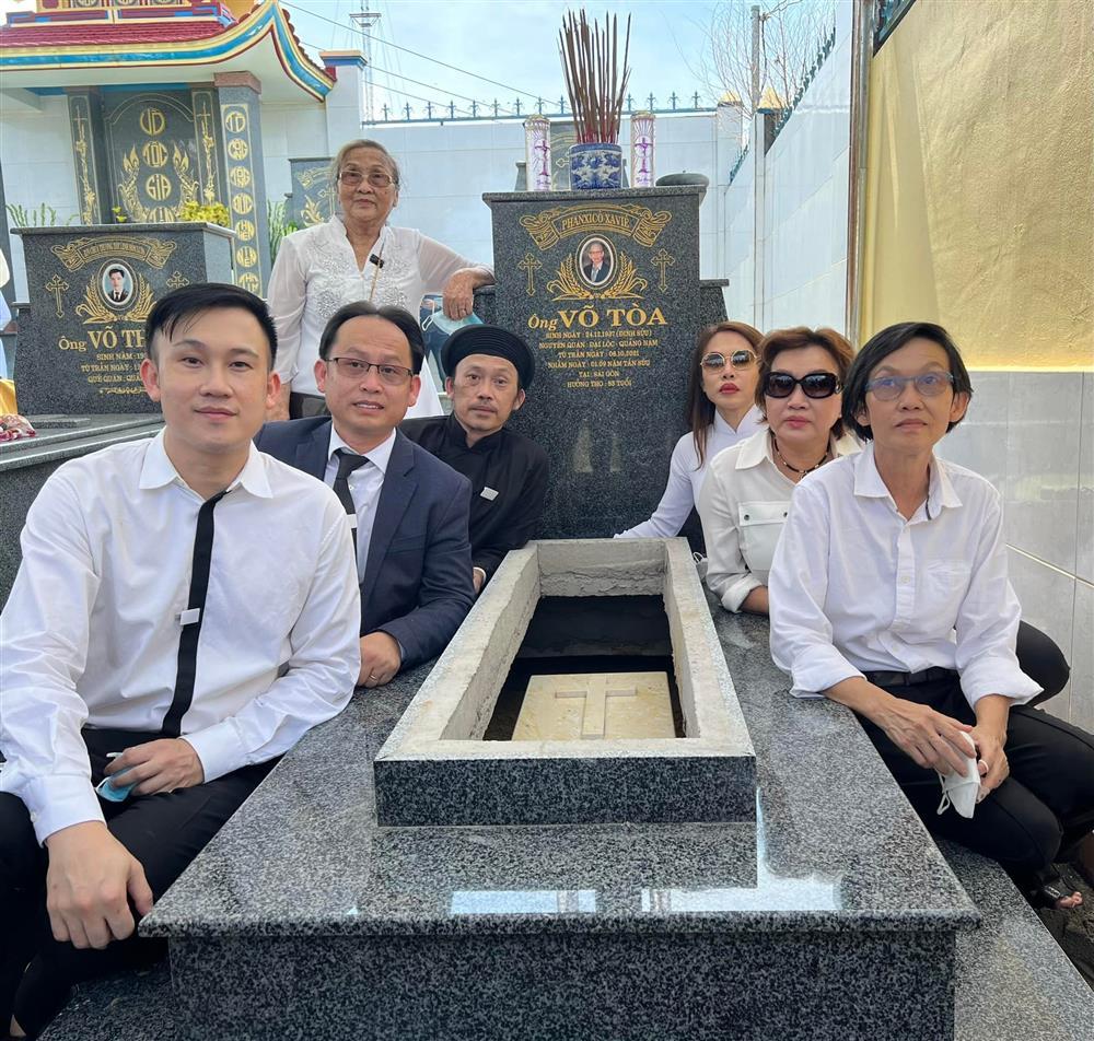 Tin showbiz Việt ngày 19/6: Hoa hậu Thùy Tiên đọ sắc 2 mẹ bỉm-4