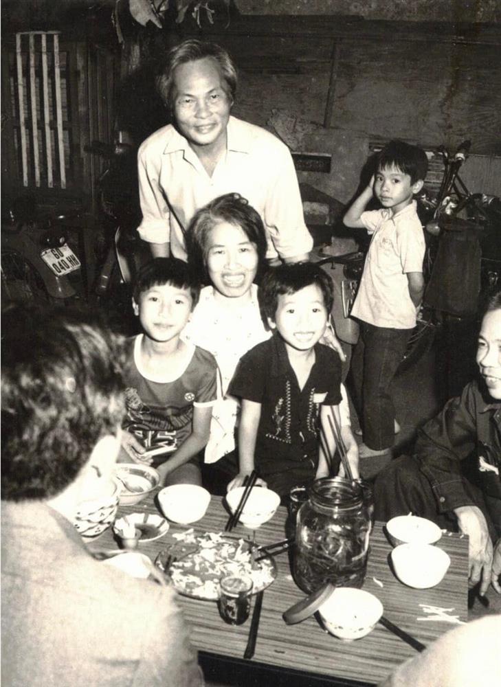 Tin showbiz Việt ngày 19/6: Hoa hậu Thùy Tiên đọ sắc 2 mẹ bỉm-8