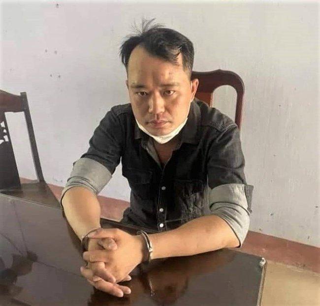 Clip: Xích mích ở quán bi-a, thanh niên vác mã tấu chém đối thủ tới tấp-1