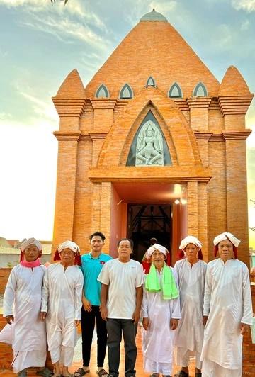 Bố Dụng Quang Nho: Tôi nhớ mọi dấu mốc từ khi con chơi bóng-5