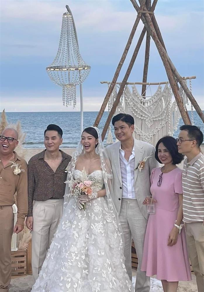 Celeb đăng ảnh chồng Minh Hằng: Người che kỹ, kẻ xóa vội-6