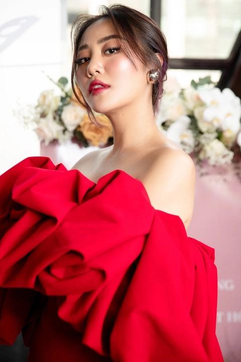 Giả vờ yêu nhau - trò PR cũ rích của ca sĩ Việt-3