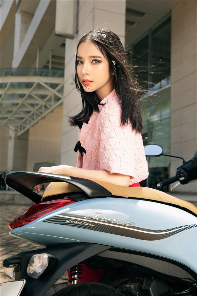 Lyly ‘phải lòng’ Yamaha Janus-5