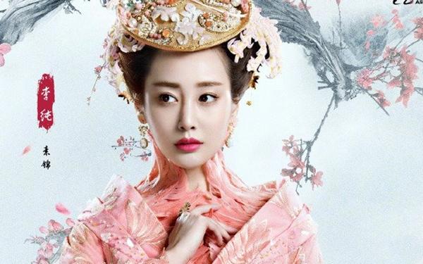 Mỹ nhân bị ghét nhất Như Ý Truyện gặp chỉ trích vì gần gũi 1 mỹ nam hạng A-7