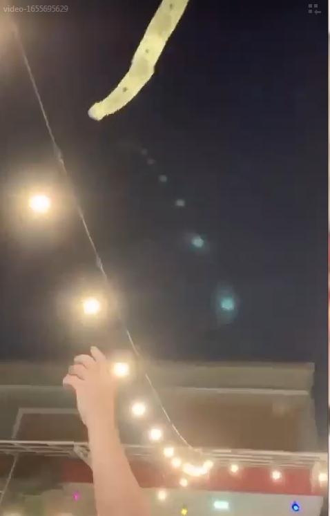 Rút tiền từ quà sinh nhật rồi đờ đẫn nhìn 5 triệu ra đi trong 1 giây-3