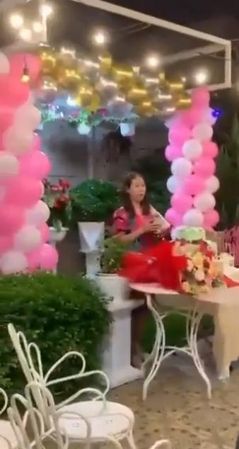 Rút tiền từ quà sinh nhật rồi đờ đẫn nhìn 5 triệu ra đi trong 1 giây-4