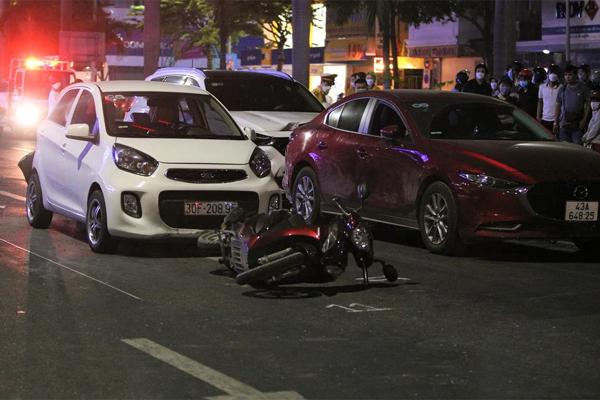 Hai ô tô tông nhau trên quốc lộ, 9 người bị thương nặng-2