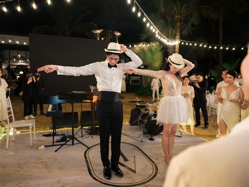 Ảnh cưới Ngô Thanh Vân giờ mới hé lộ: Dâu rể xõa hú hồn-9