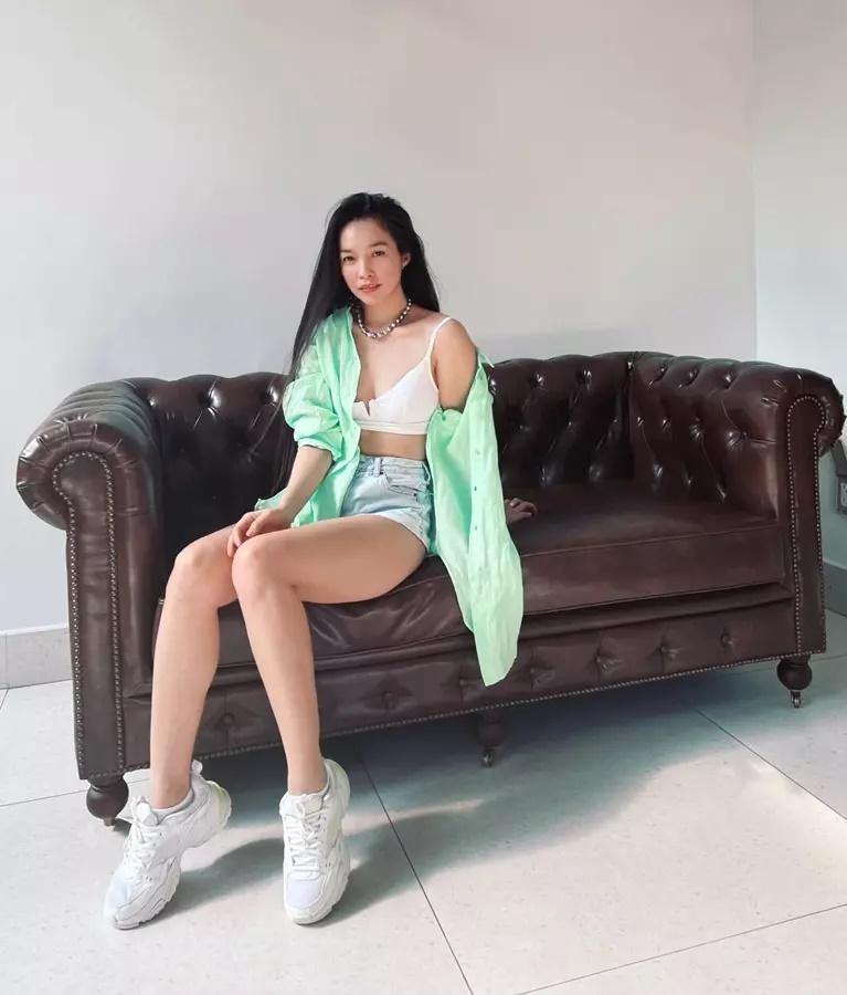 Hiền Thục mặc váy cô dâu sau 21 năm làm mẹ đơn thân, sắp lên xe hoa?-5