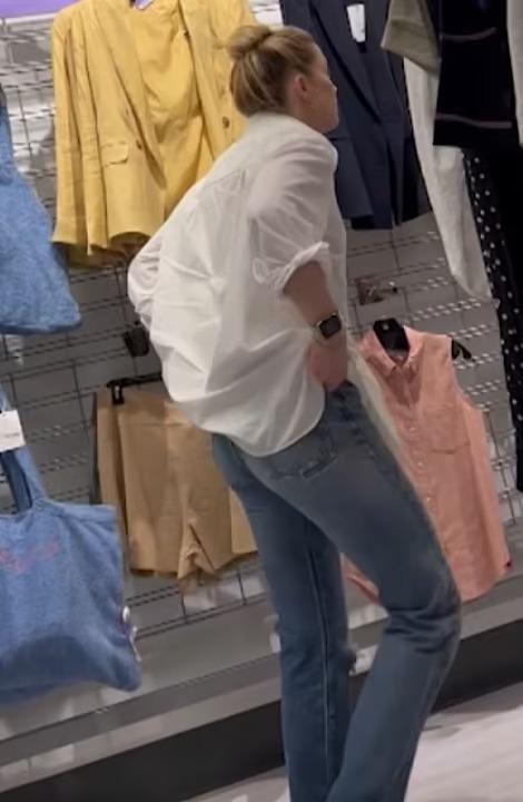 Amber Heard mặc tuềnh toàng đi mua đồ giảm giá sau khi thua kiện Johnny Depp-3