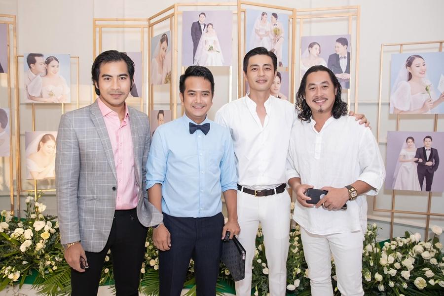 Diễn viên Thanh Bình, Hùng Thuận, Quang Tuấn... cũng đến chung vui với đồng nghiệp.