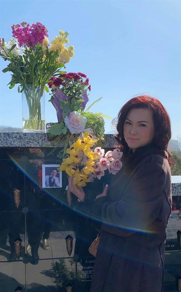 Vợ nghệ sĩ Chí Tài ngày một trẻ trung, tươi tắn sau biến cố-4