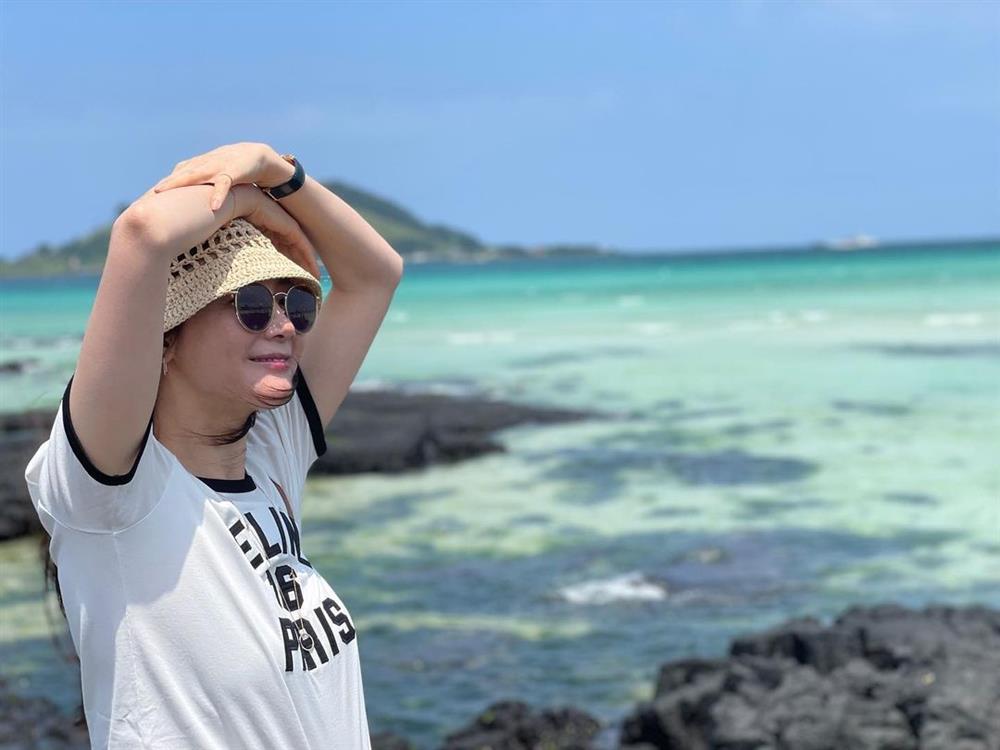 Choi Ji Woo làm gì sau tin đồn bị chồng đâm trước cửa nhà?-3