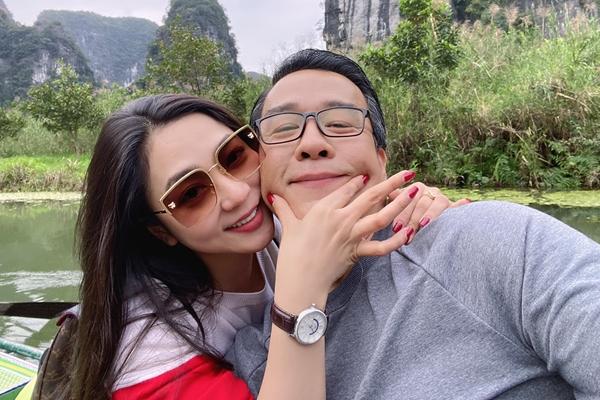 Bố đẻ Hà Thanh Xuân nghĩ gì khi con gái lấy Vua cá Koi?-7