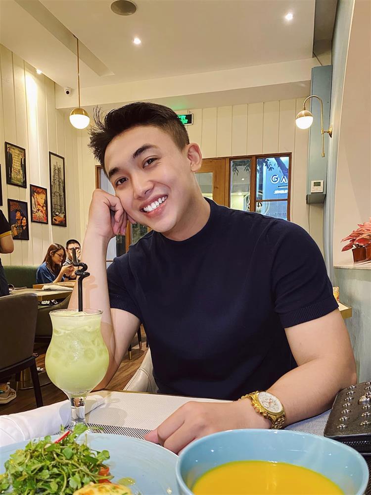 Xoài Non khoe trai đẹp xăm hình mình lên người, ngã ngửa danh tính-5